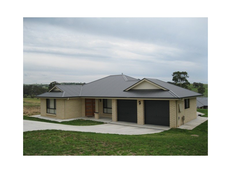 5 Adam St, Bathurst NSW 2795