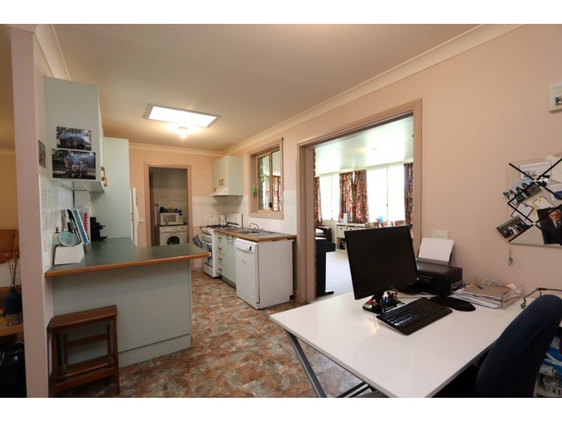 66 Abercrombie Dr, Bathurst NSW 2795