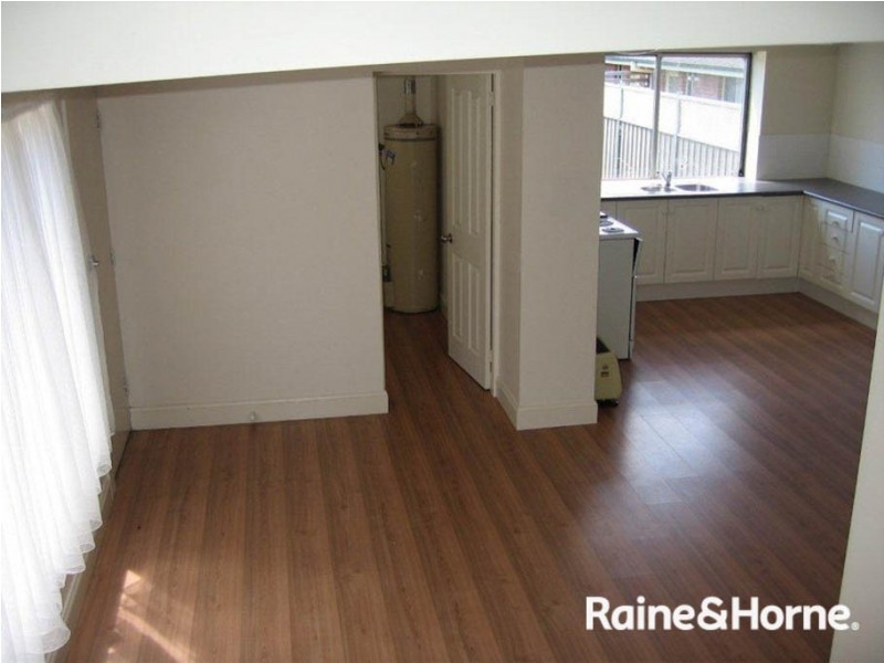 103 Stewart St, Bathurst NSW 2795