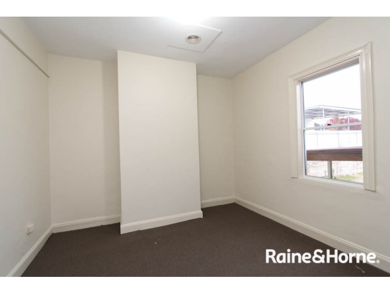 103 Stewart St, Bathurst NSW 2795