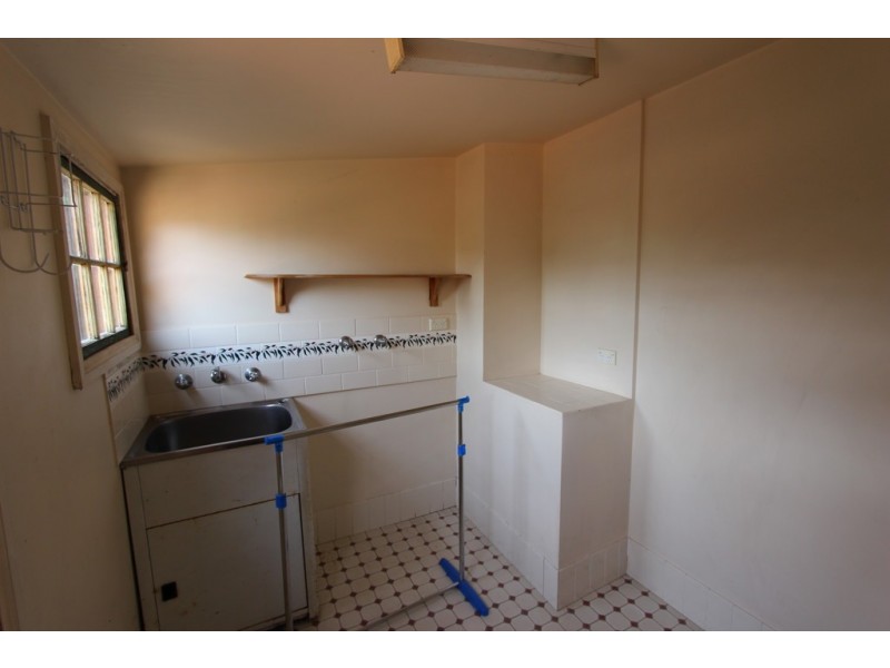 13 Devonshire Ln, Bathurst NSW 2795