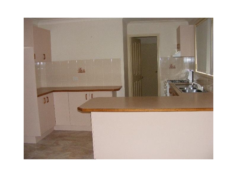 15 Dees Cl, Bathurst NSW 2795