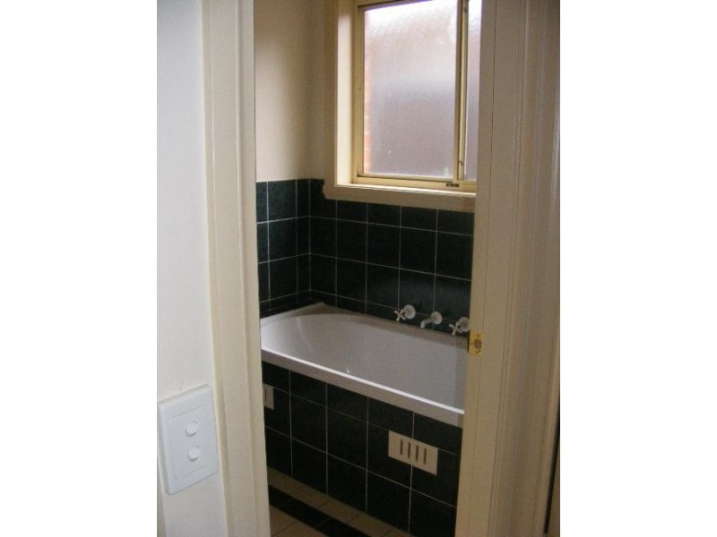 15 Dees Cl, Bathurst NSW 2795