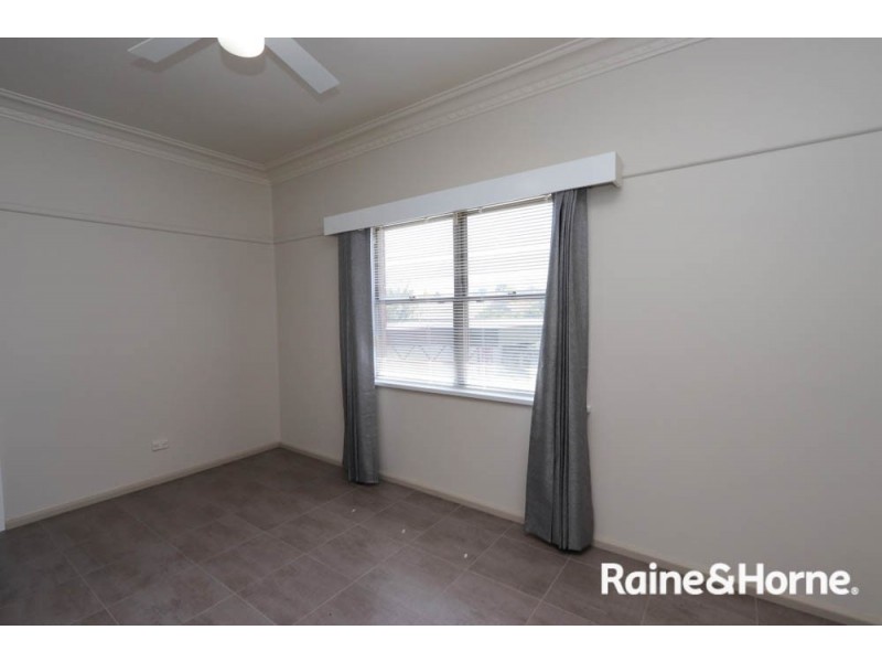 4/257 George Street, Bathurst NSW 2795