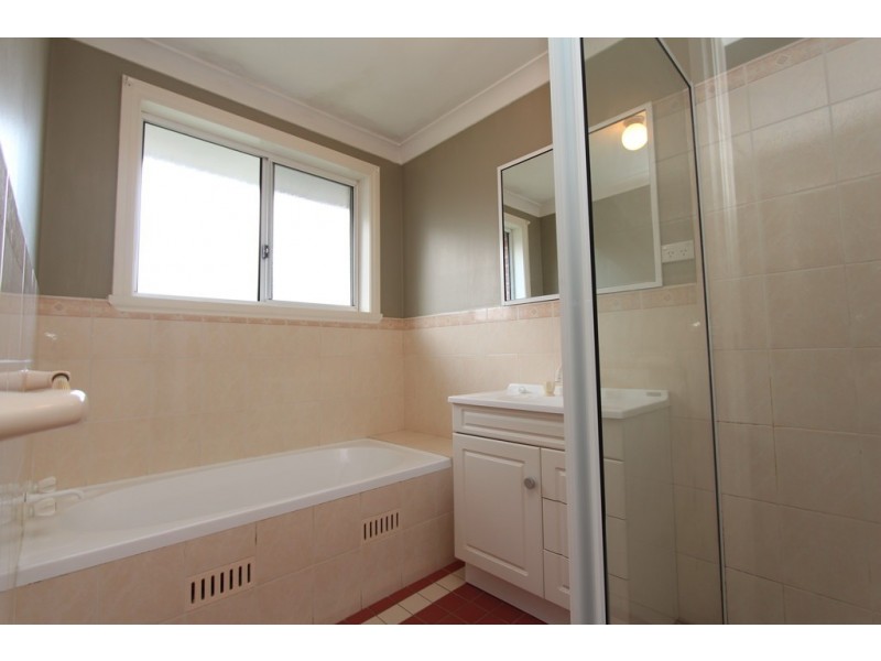 2/42 Lambert St, Bathurst NSW 2795
