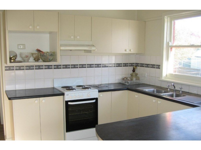 110 Brilliant St, Bathurst NSW 2795