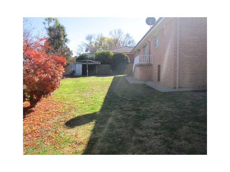 9 Bullock Place, Bathurst NSW 2795