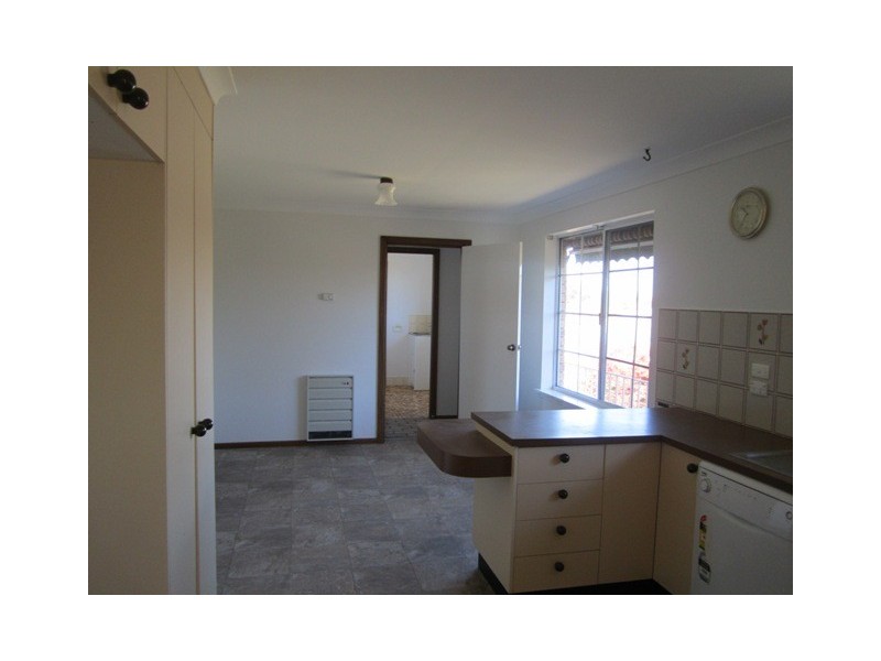 9 Bullock Place, Bathurst NSW 2795