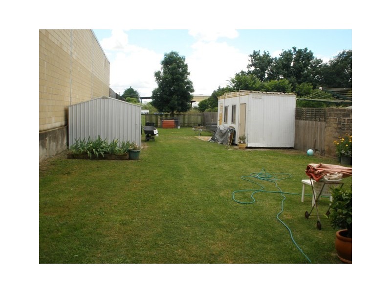 17 Russell St, Bathurst NSW 2795