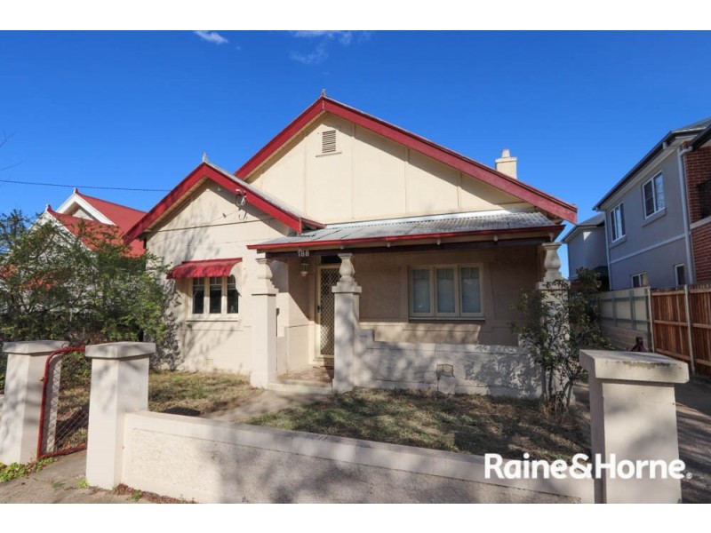 188 Rankin, Bathurst NSW 2795
