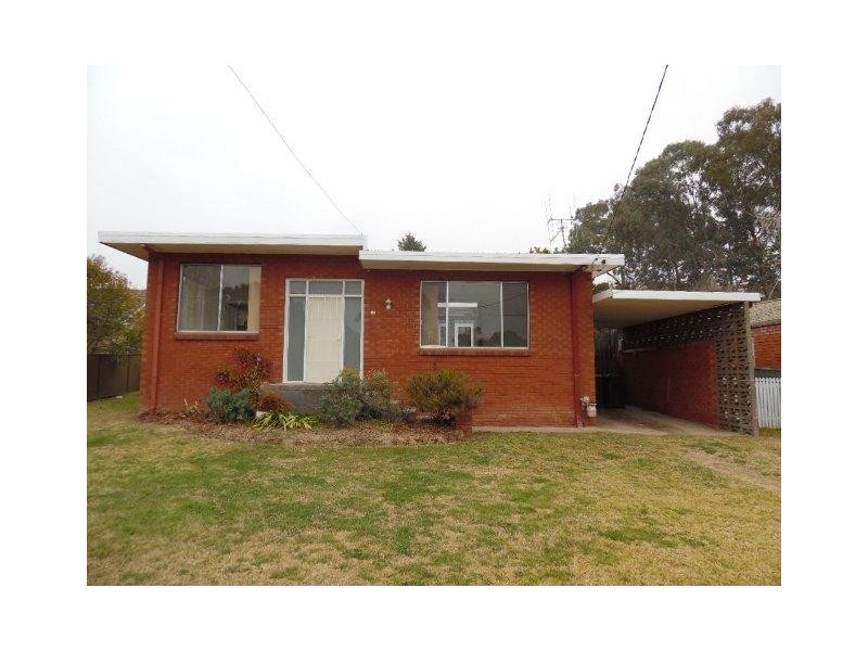 14 Isaacs  St, Bathurst NSW 2795