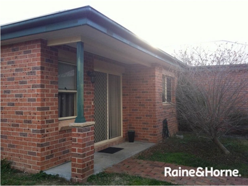 2/149 William St, Bathurst NSW 2795