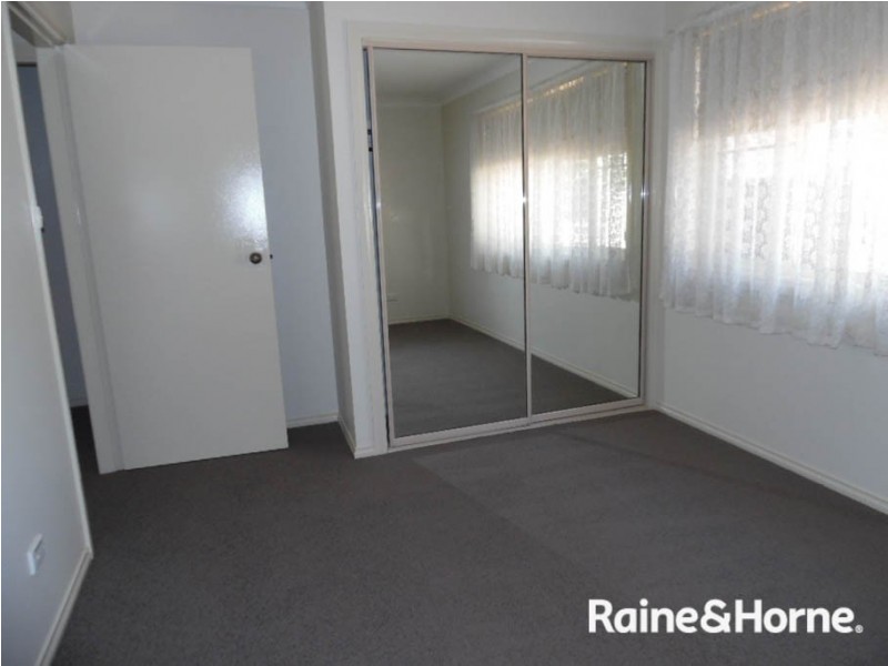 2/149 William St, Bathurst NSW 2795