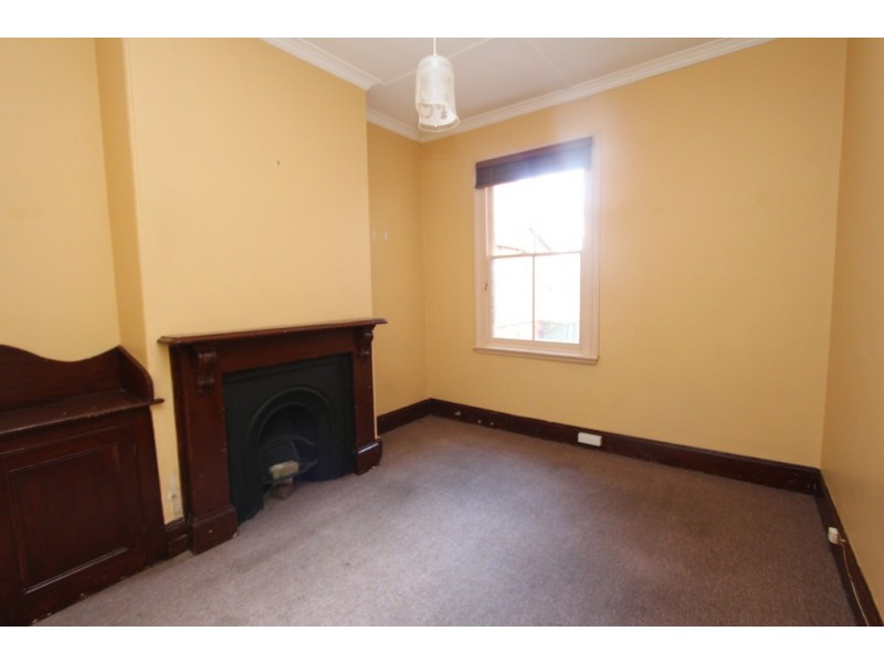 62 Bentinck St, Bathurst NSW 2795