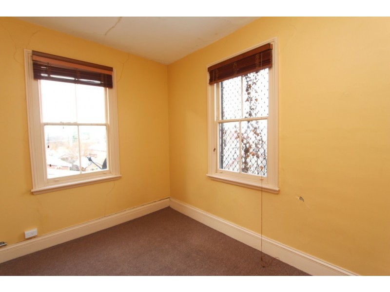 62 Bentinck St, Bathurst NSW 2795