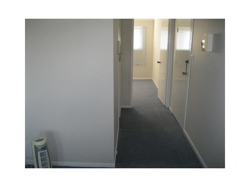 8/62 George St, Bathurst NSW 2795