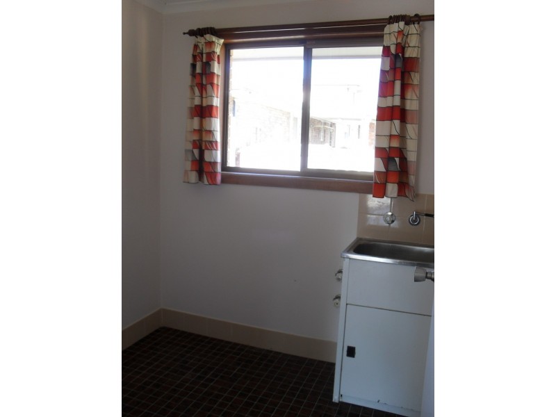 208 Suttor St, Bathurst NSW 2795
