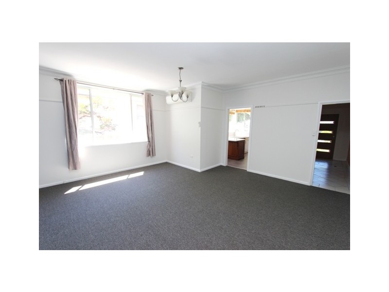 370 Stewart St, Bathurst NSW 2795