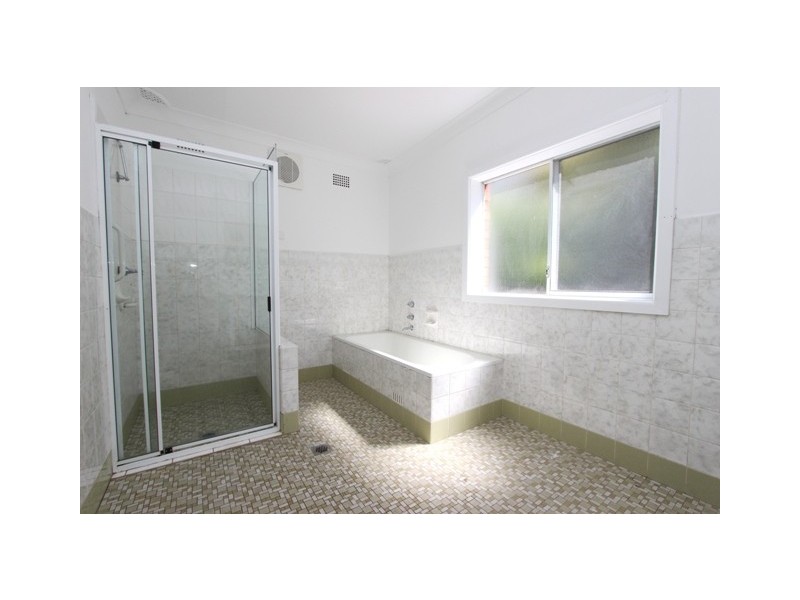 370 Stewart St, Bathurst NSW 2795