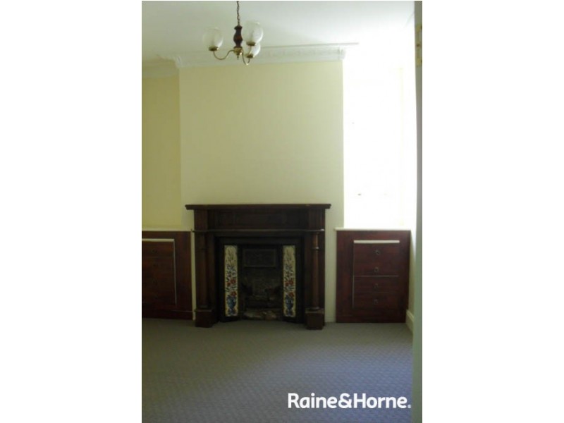 181 Stewart St, Bathurst NSW 2795