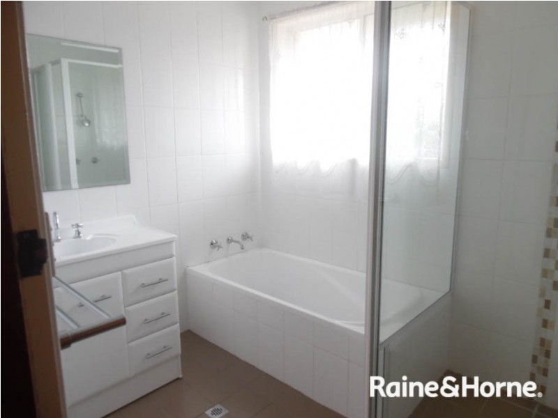 29 Saxby Close, Windradyne NSW 2795