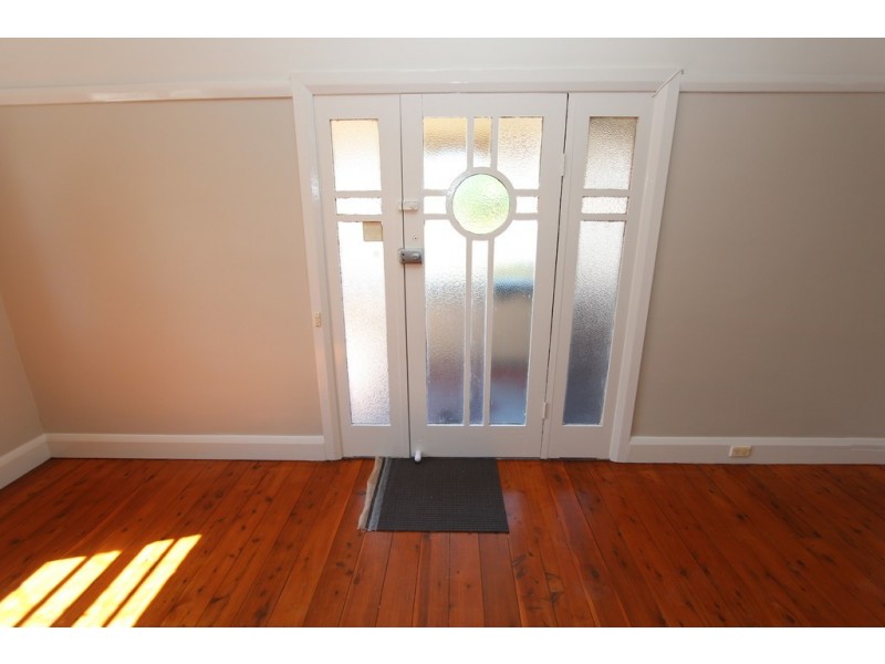 111 Peel Street, Bathurst NSW 2795