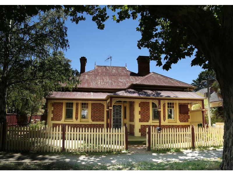 194 Piper Street, Bathurst NSW 2795