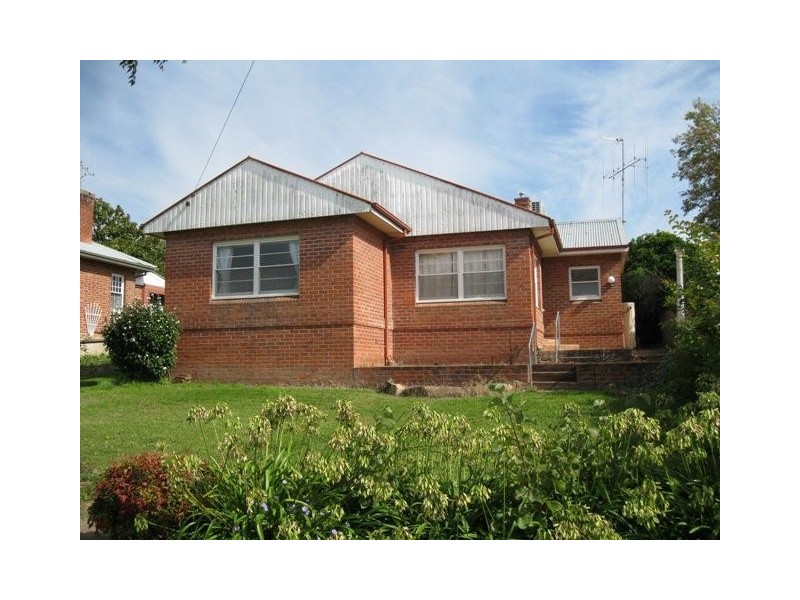 213 Stewart, Bathurst NSW 2795