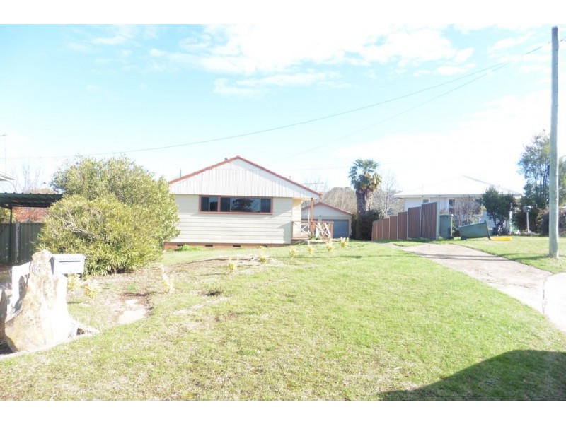 6 Aroo, Bathurst NSW 2795