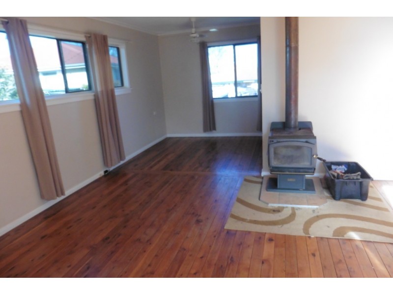 6 Aroo, Bathurst NSW 2795