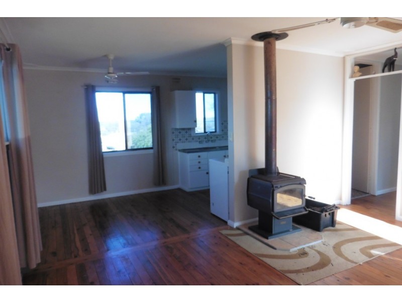 6 Aroo, Bathurst NSW 2795