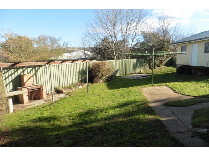 6 Aroo, Bathurst NSW 2795