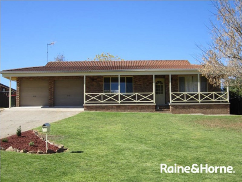 18 Sloman  Crt, Kelso NSW 2795