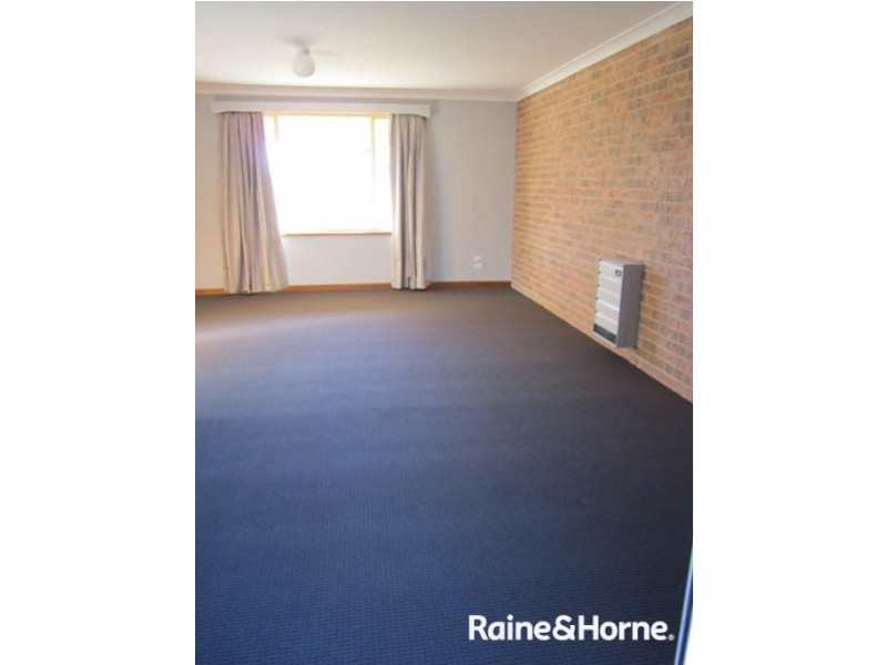 18 Sloman  Crt, Kelso NSW 2795