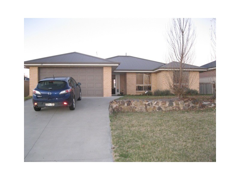 65 Ashworth Drive, Bathurst NSW 2795