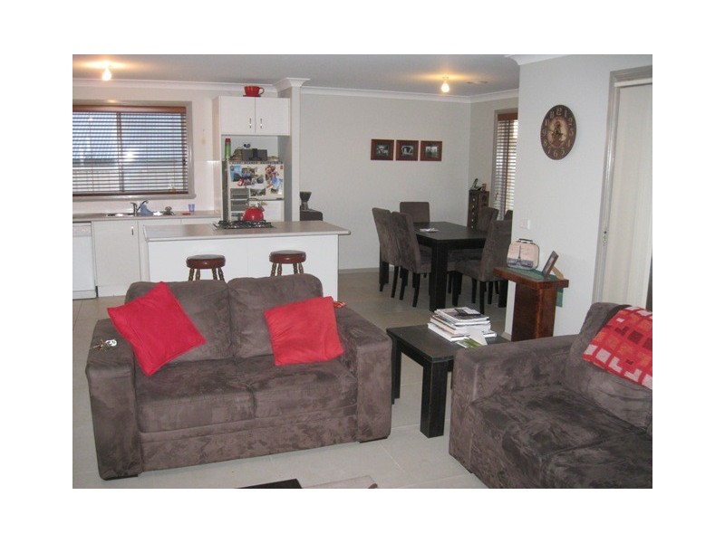 65 Ashworth Drive, Bathurst NSW 2795