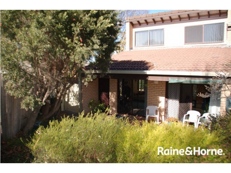 6/142 Durham Street, Bathurst NSW 2795