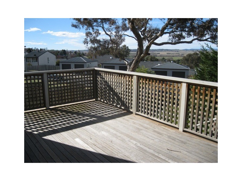 14 Ribbon Gum Place, Bathurst NSW 2795