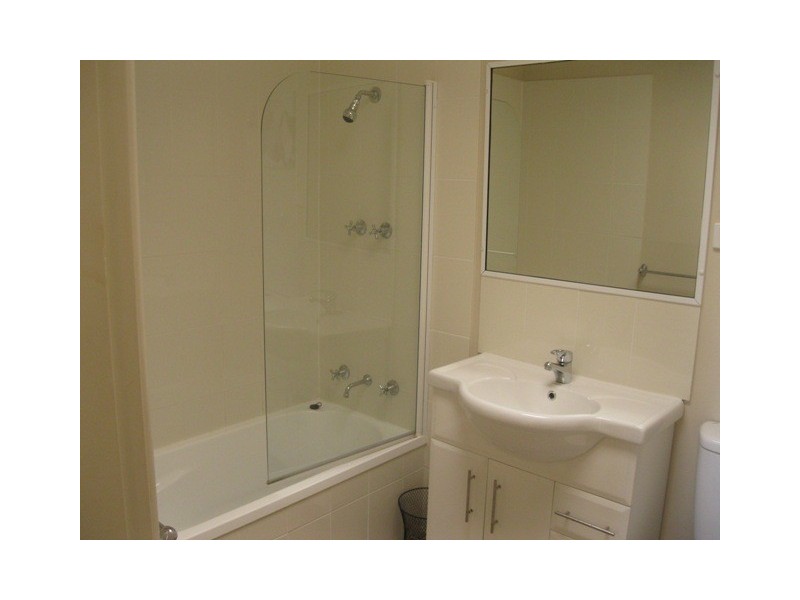 14 Ribbon Gum Place, Bathurst NSW 2795