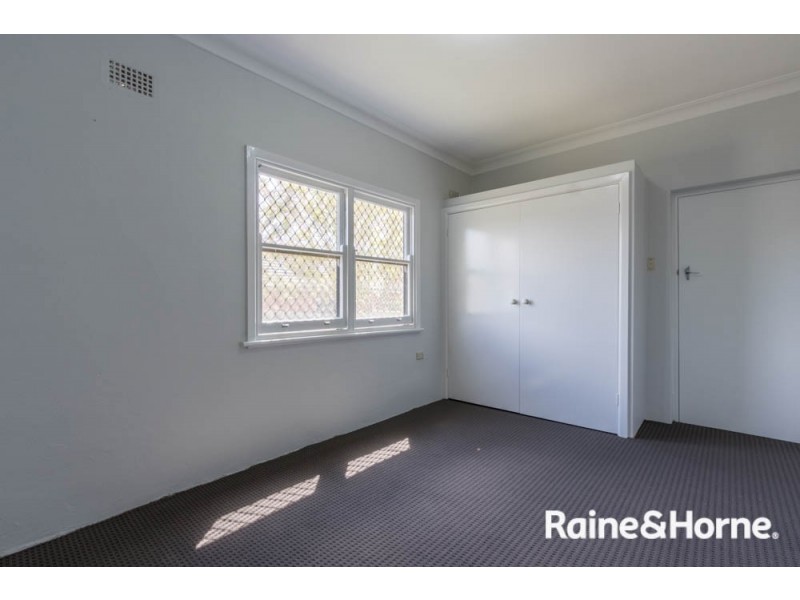 92 Esrom Street, West Bathurst NSW 2795