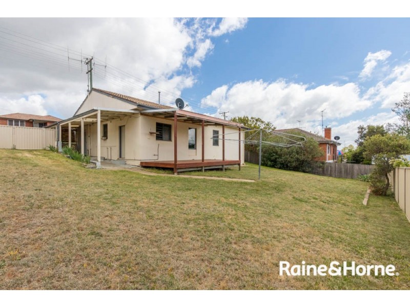92 Esrom Street, West Bathurst NSW 2795