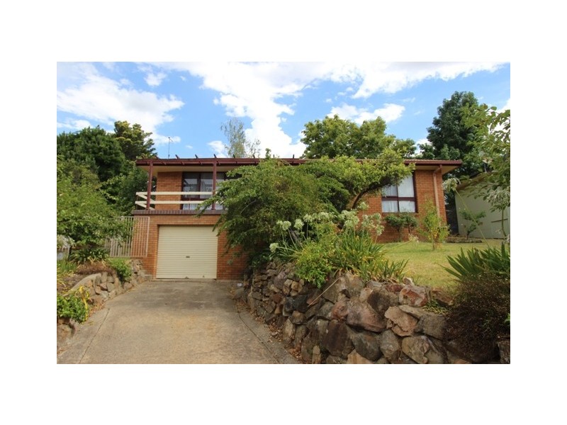 18 Casey Circuit, Bathurst NSW 2795