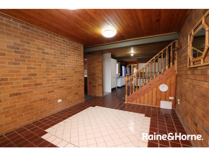 10 Miriyan drive, Bathurst NSW 2795