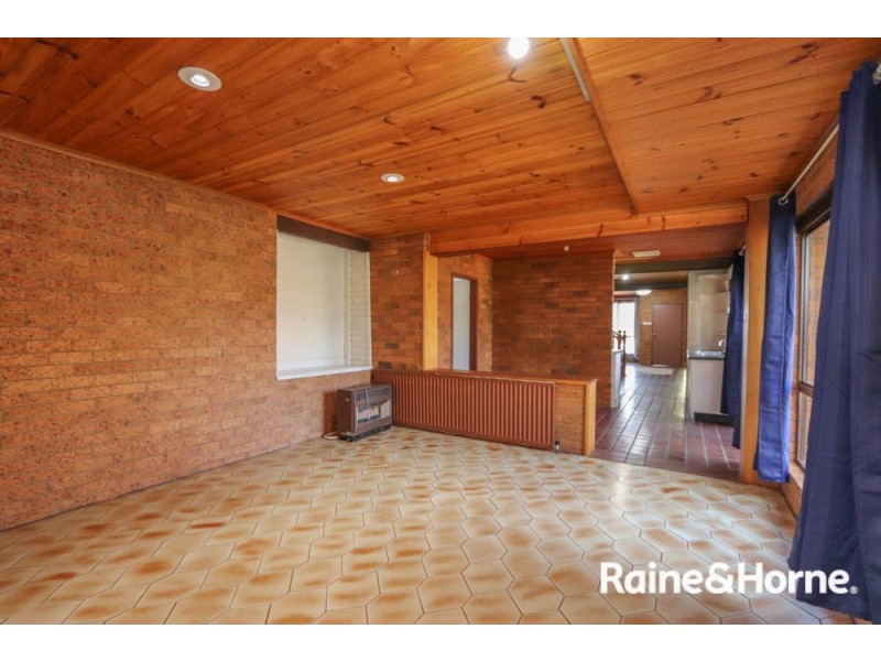10 Miriyan drive, Bathurst NSW 2795