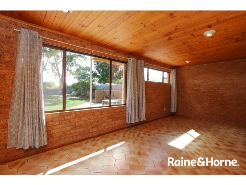 10 Miriyan drive, Bathurst NSW 2795