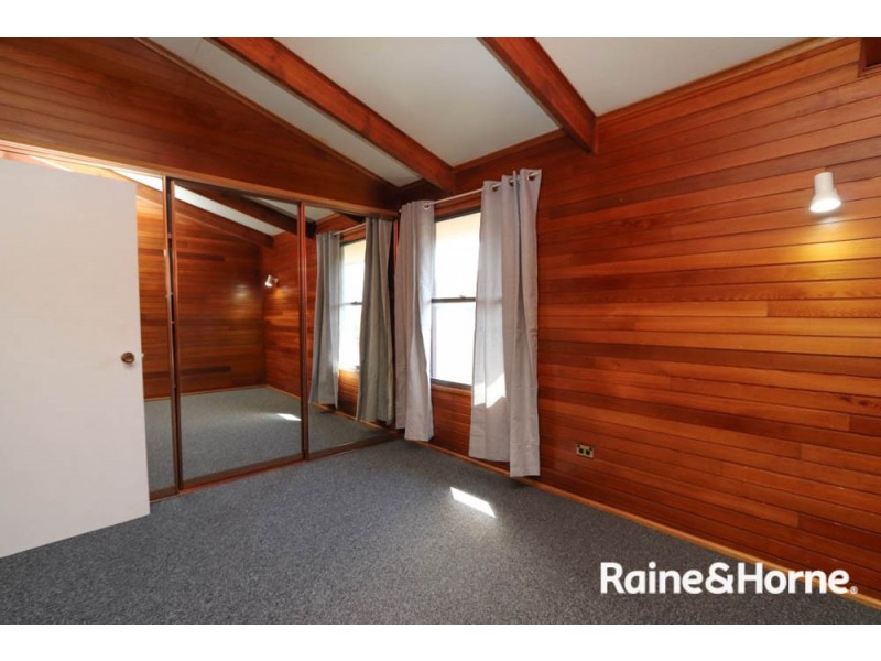 10 Miriyan drive, Bathurst NSW 2795
