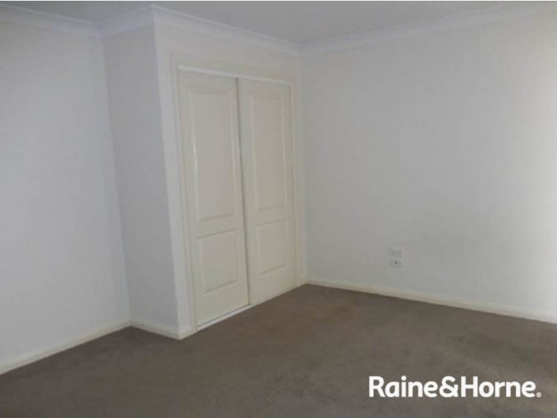 18 Alma St, Bathurst NSW 2795