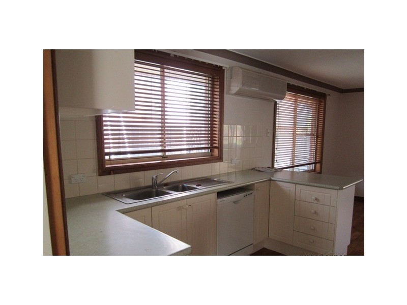 42 Kurumben Pl, Bathurst NSW 2795