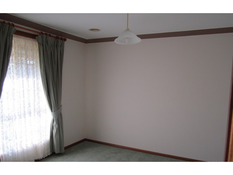 42 Kurumben Pl, Bathurst NSW 2795