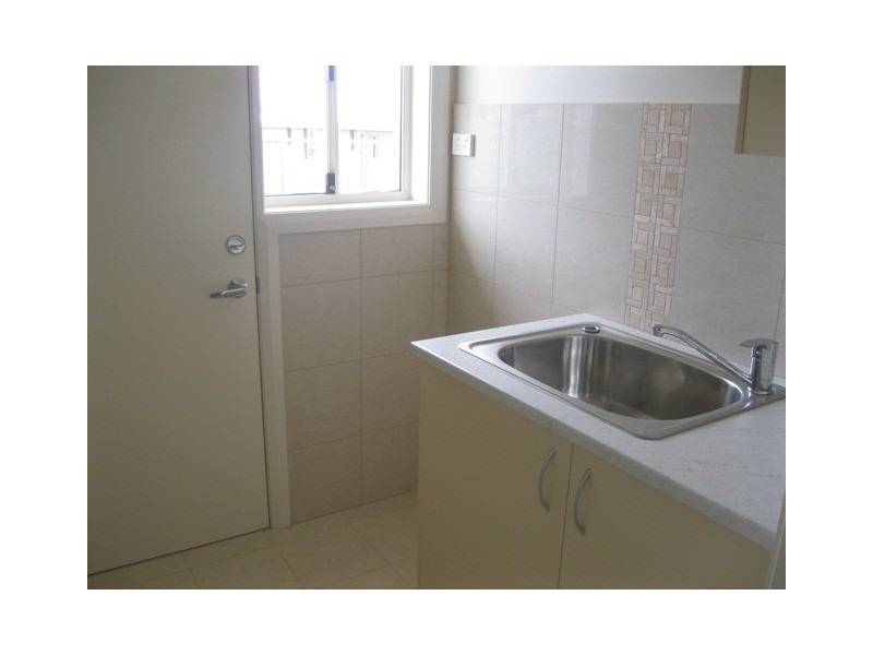 37 Blaxland Drive, Bathurst NSW 2795